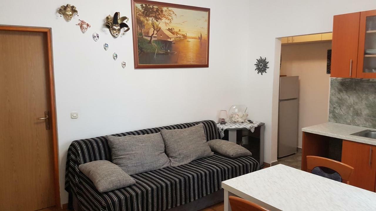 Apartments Lavanda บีโอกราดนาโมรู ภายนอก รูปภาพ
